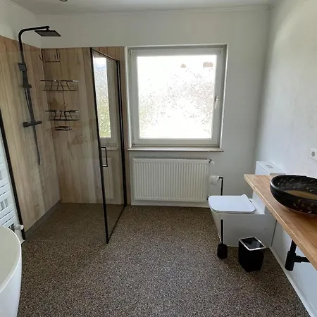 Platzhirsch In Mit Garten, 2 Baeder, 3 Schlafzimmer & Kueche - Gratis Parkplaetze Tatil Evi Bad Hersfeld