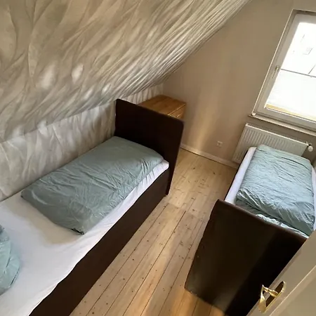 Platzhirsch In Mit Garten, 2 Baeder, 3 Schlafzimmer & Kueche - Gratis Parkplaetze *