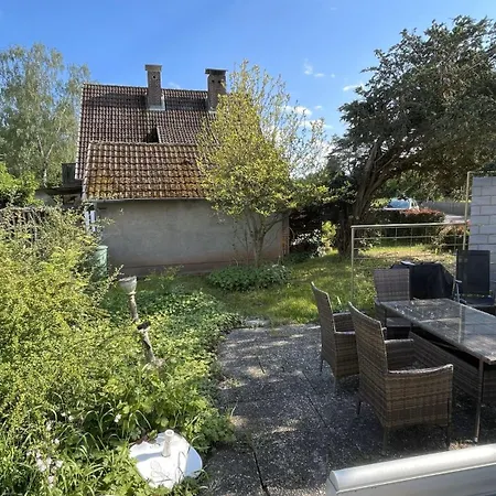 Platzhirsch In Mit Garten, 2 Baeder, 3 Schlafzimmer & Kueche - Gratis Parkplaetze Bad Hersfeld