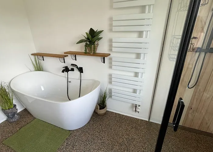 Ferienhaus Platzhirsch In Mit Garten, 2 Bäder, 3 Schlafzimmer&küche - Gratis Parkplätze Bad Hersfeld