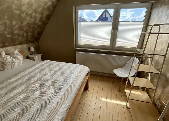 Ferienhaus Platzhirsch In Mit Garten, 2 Bäder, 3 Schlafzimmer&küche - Gratis Parkplätze *