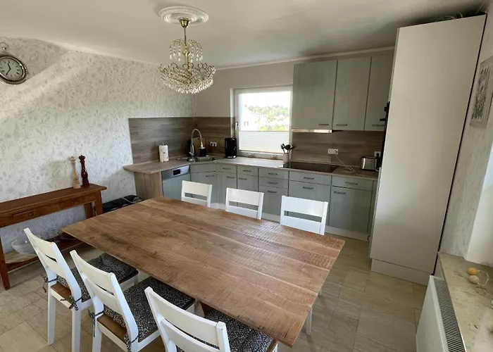 Platzhirsch In Mit Garten, 2 Bäder, 3 Schlafzimmer&küche - Gratis Parkplätze Ferienhaus